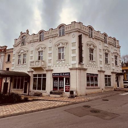 Hotel Central Balchik Bagian luar foto