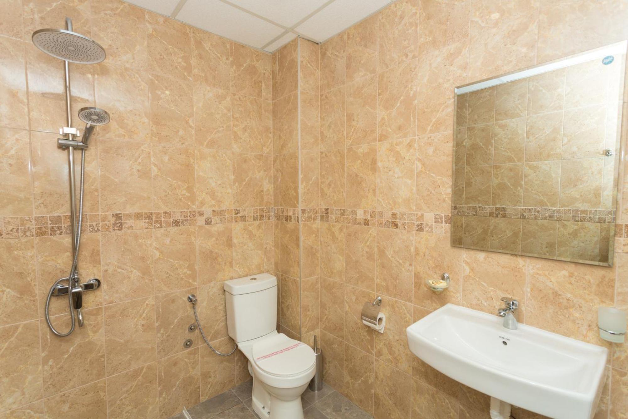 Hotel Central Balchik Bagian luar foto